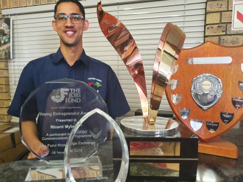 InteliGro and Cortina farms with their awards